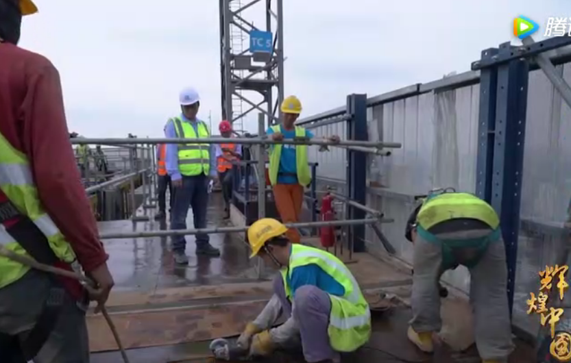 “中國建筑夢之隊”有多牛：3天就起一層樓！