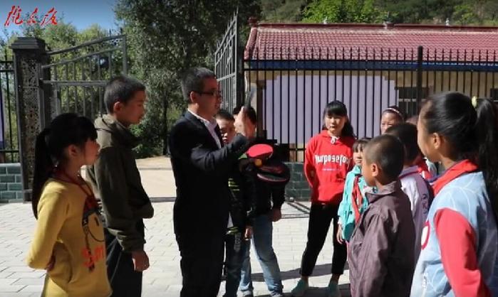 劉興韓：我要堅守山村 教孩子學英語