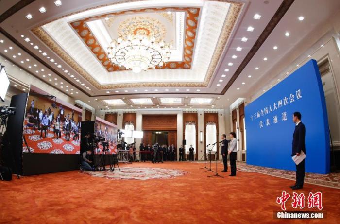 大黨與小船、英雄與“雄鷹”……“代表通道”講述有溫度的中國(guó)