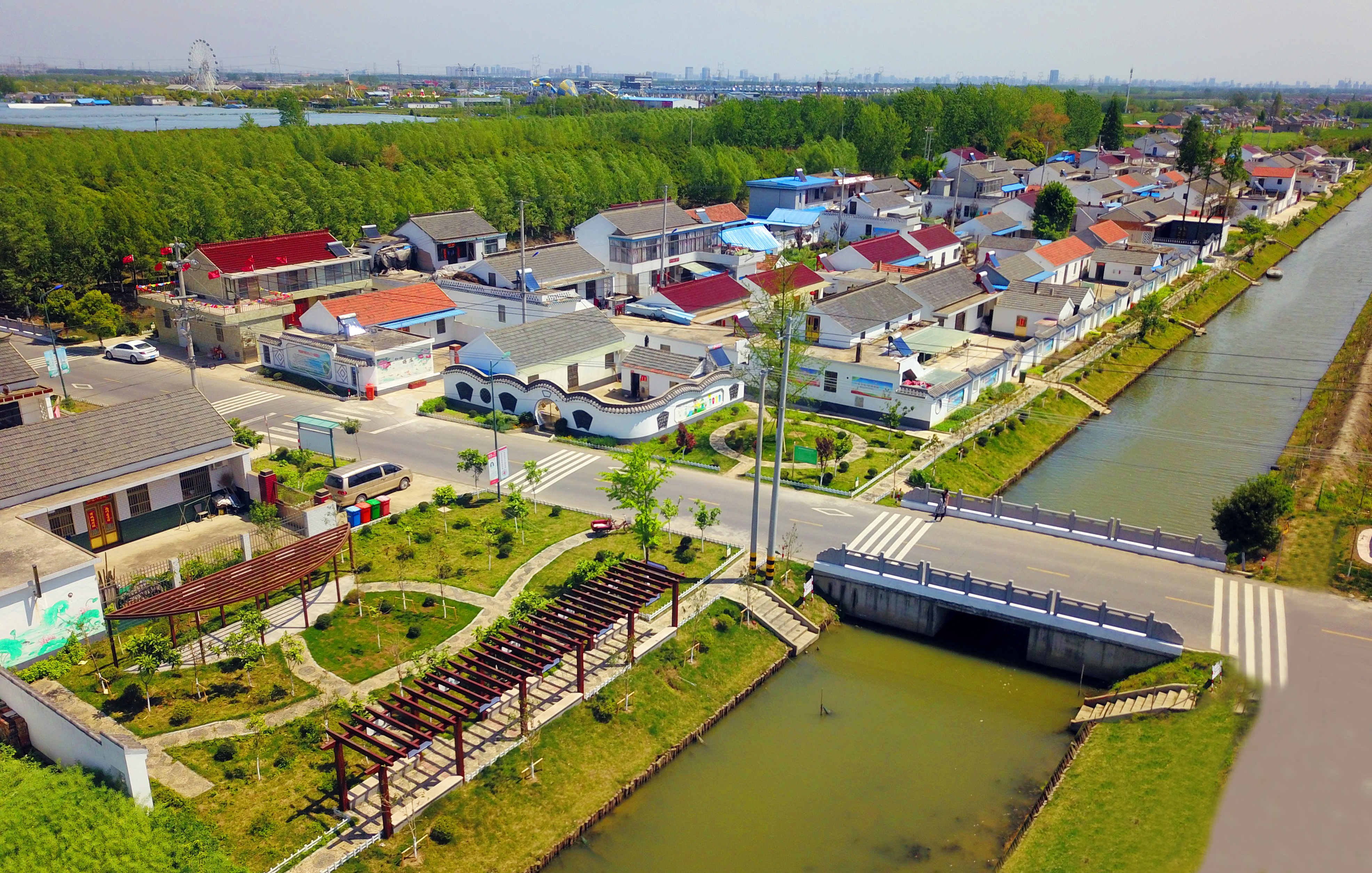 鋪展詩(shī)意棲居時(shí)代畫卷，美麗鄉(xiāng)村的江蘇實(shí)踐