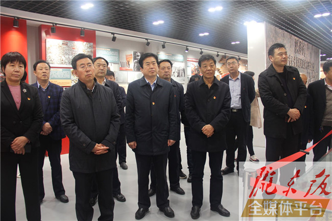 慶陽市人大常委會(huì)機(jī)關(guān)黨員干部赴環(huán)縣開展“追尋紅色足跡，踐行初心使命”主題黨日活動(dòng)