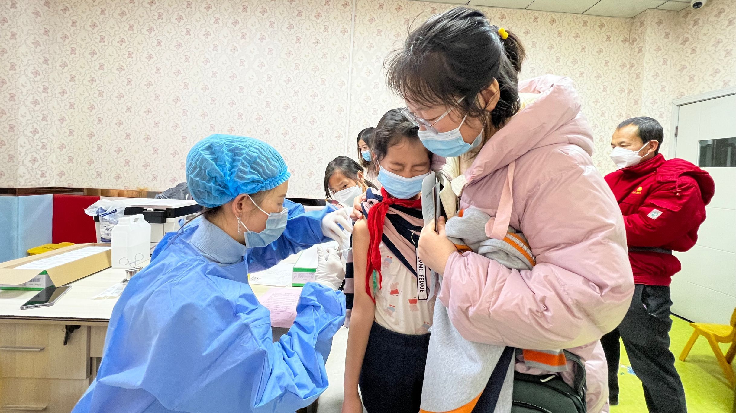 打針了！不怕，不怕，我們很勇敢！