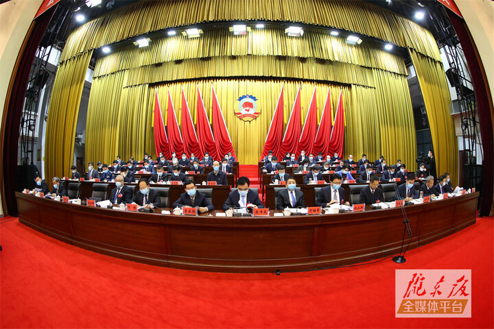 【市兩會視頻海報】努力開創(chuàng)新時代慶陽政協(xié)工作新局面，為推動慶陽老區(qū)全面振興作出新的更大貢獻！