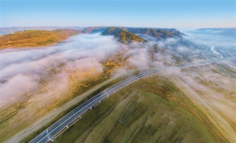 奮楫篤行促跨越 昂首闊步譜新篇——慶陽市2023年經(jīng)濟(jì)社會(huì)高質(zhì)量發(fā)展綜述