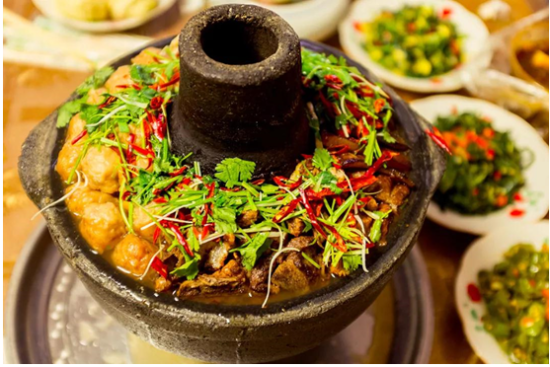 只吃麻辣燙？慶陽(yáng)這“熱辣滾燙”的暖鍋也不容錯(cuò)過(guò)