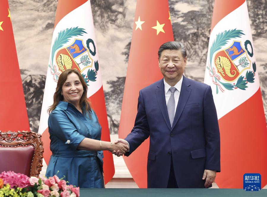 習近平同秘魯總統(tǒng)博魯阿爾特會談