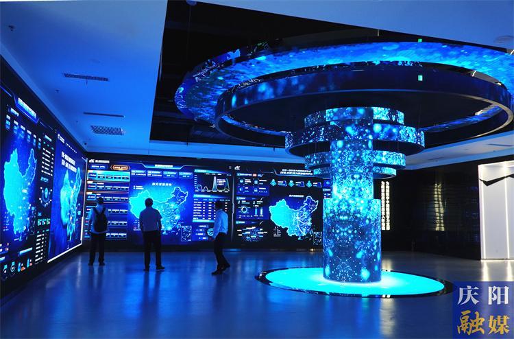【東數(shù)西算】揚(yáng)帆“數(shù)字藍(lán)?！?奮楫“中國算谷”——慶陽乘數(shù)而上深耕數(shù)據(jù)中心集群