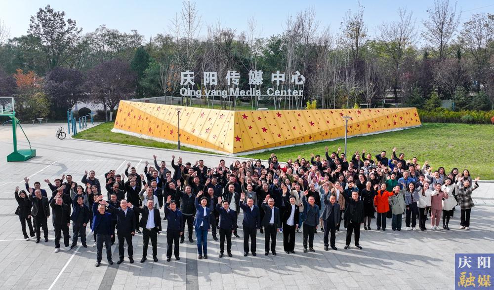 【攝影專題】慶陽(yáng)融媒“鐵軍”風(fēng)采