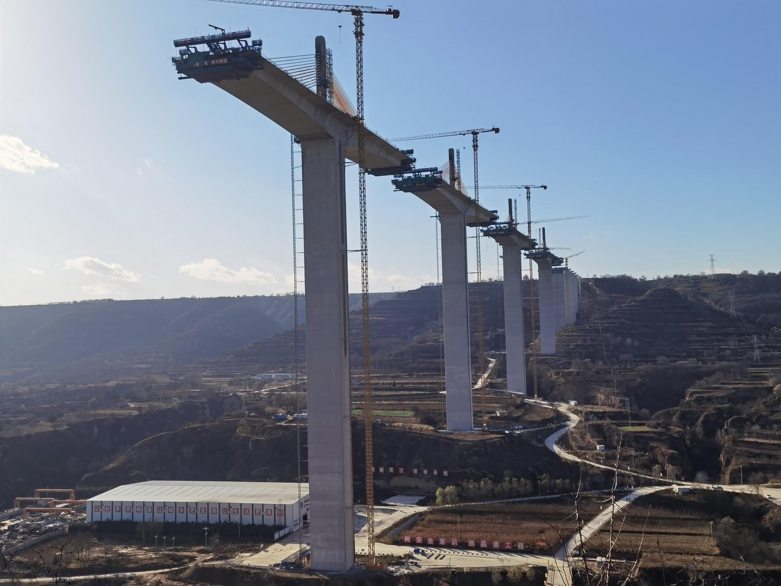 G309線西合公路：冬季不停工 項目建設(shè)提速加力見實效