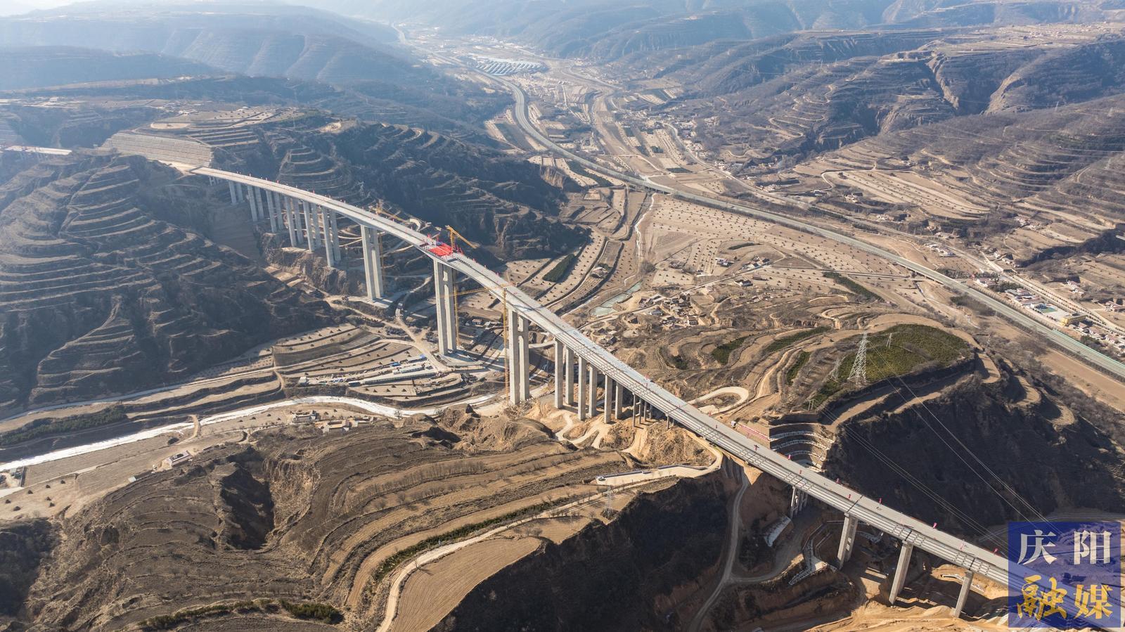 【攝影報(bào)道】G309線西合公路項(xiàng)目瓦崗川特大橋合龍儀式舉行