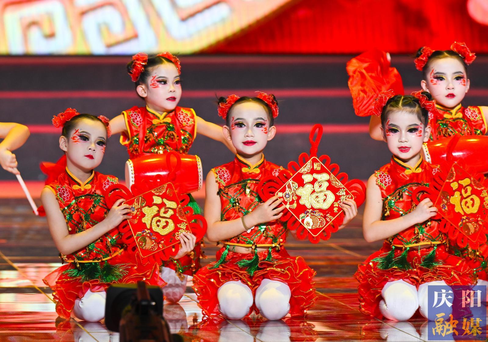 【攝影報道】“大劇院之春”2025慶陽市少兒春晚（第五場）舉行