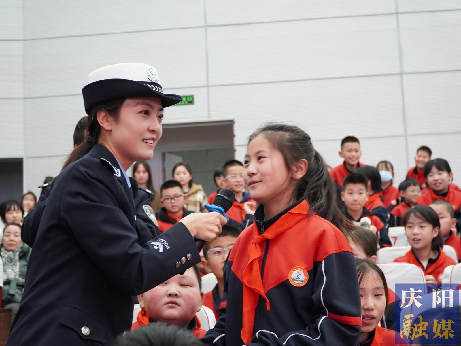 【點亮美好教育·開學第一課】交通安全進校園 護航美好新學期