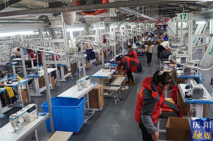 寧縣：鄉(xiāng)村就業(yè)工廠讓村民實(shí)現(xiàn)“三不誤”