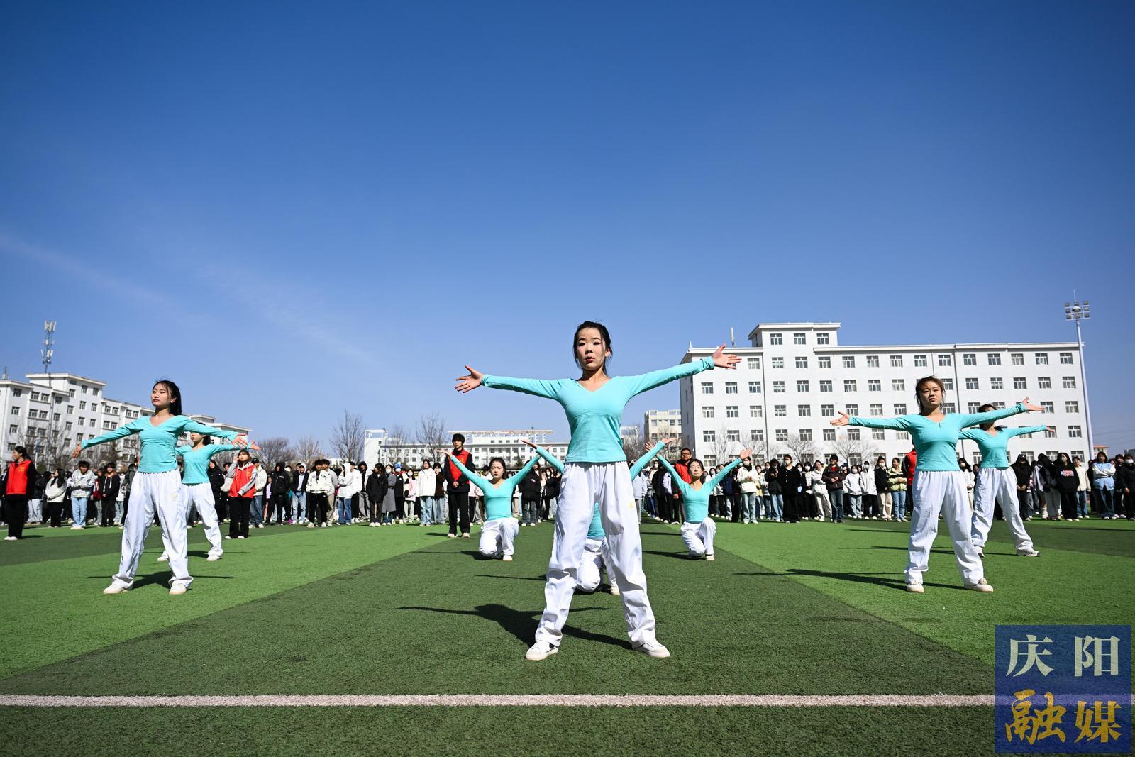 【攝影報道】慶陽職業(yè)技術(shù)學院啟動“健康體重 筑夢未來”體重管理年活動