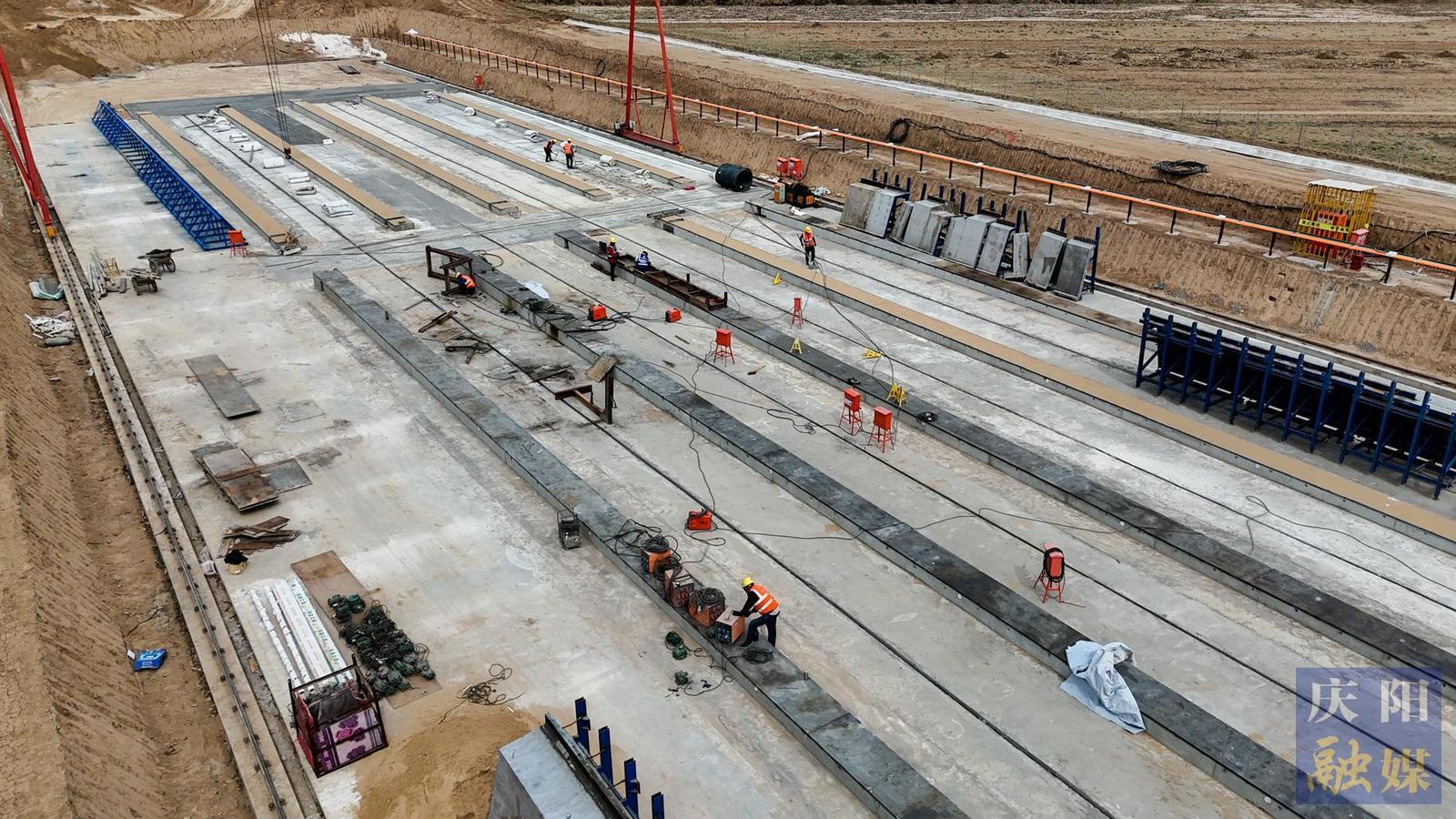 【攝影報道】慶陽東繞城公路控制性工程小崆峒特大橋完成引橋下構(gòu)