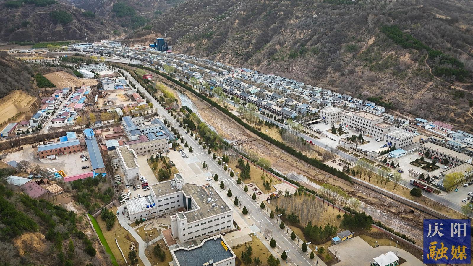 【黨建引領(lǐng)基層治理】南梁鎮(zhèn)：黨建引領(lǐng)夯基礎(chǔ) “五治五共”促和諧