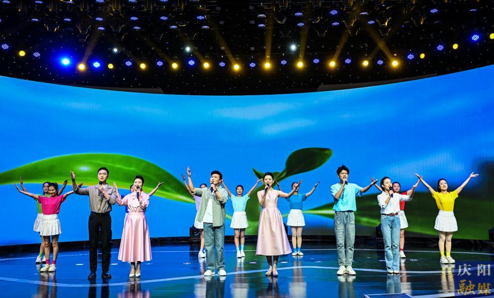 【攝影報(bào)道】慶陽(yáng)市舉辦優(yōu)秀青年事跡分享會(huì) 共話青春擔(dān)當(dāng)