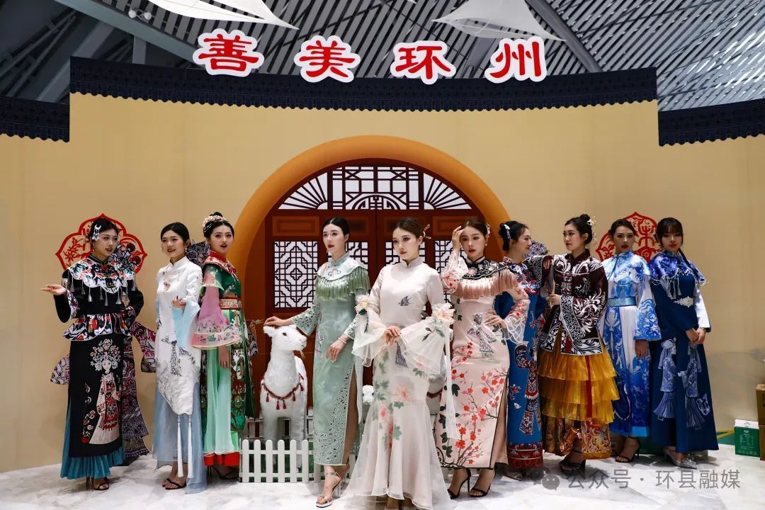 【攝影報(bào)道】環(huán)縣非遺皮影創(chuàng)新演繹！皮影服飾首秀莫干山