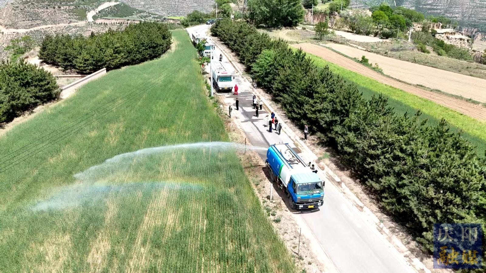 【攝影報道】華池縣：干群同心戰(zhàn)旱情 多措并舉保糧安