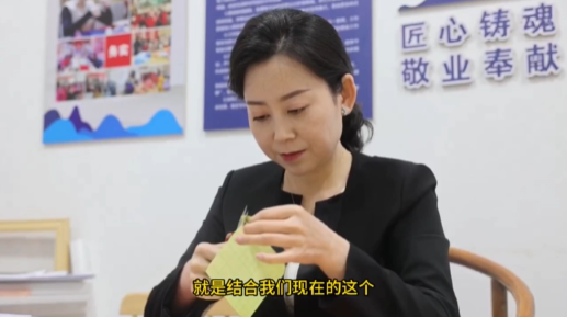 慶陽市民間布貼畫藝術(shù)代表性傳承人 李慶英：深化創(chuàng)新，讓布貼畫煥發(fā)新的生機(jī)