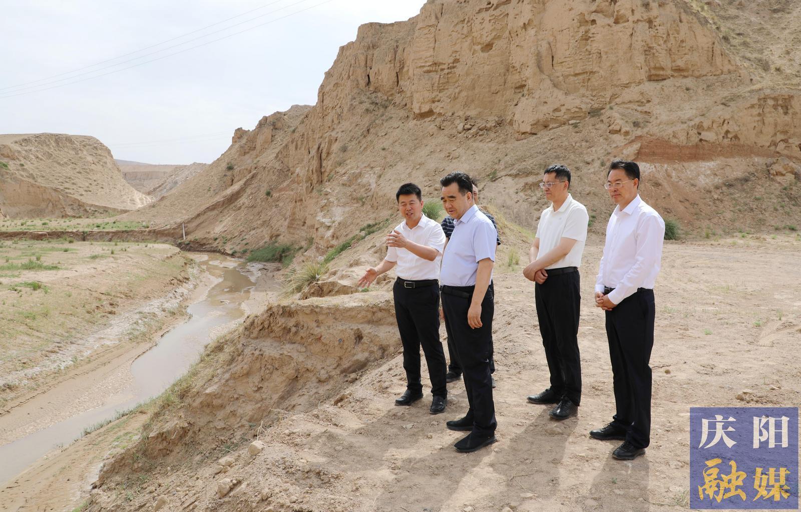黃澤元在調研鹽環(huán)定揚黃工程運行情況時強調 不斷提升水資源調配和保障能力 讓黃河水更好造福老區(qū)人民群眾