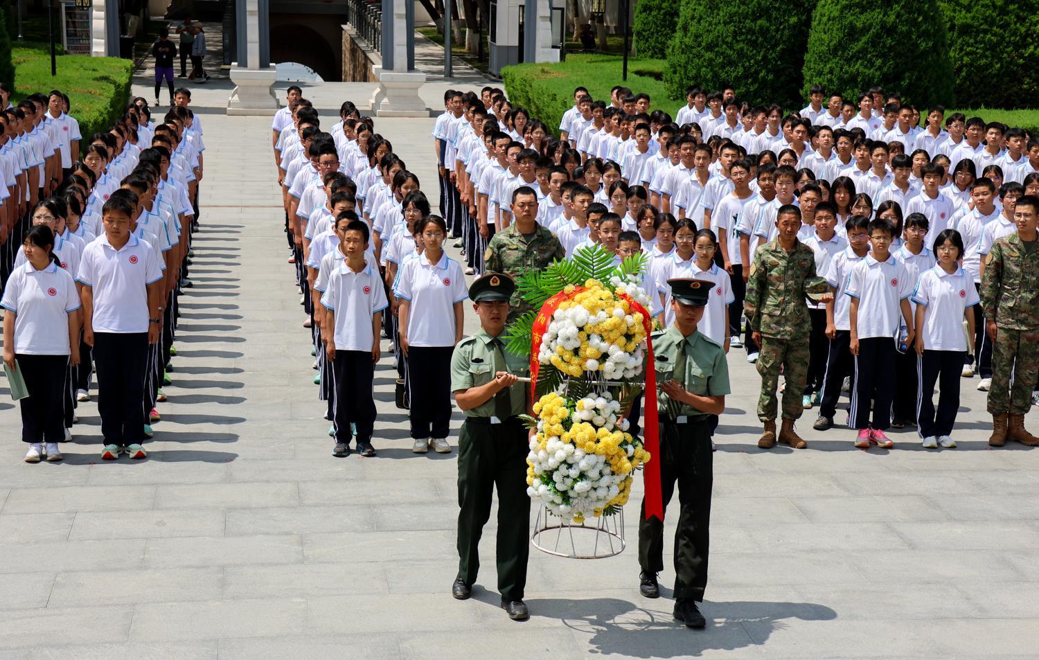 【攝影報(bào)道】追尋紅色足跡 傳承革命精神——慶化學(xué)校師生開(kāi)展慶陽(yáng)紅色研學(xué)實(shí)踐活動(dòng)