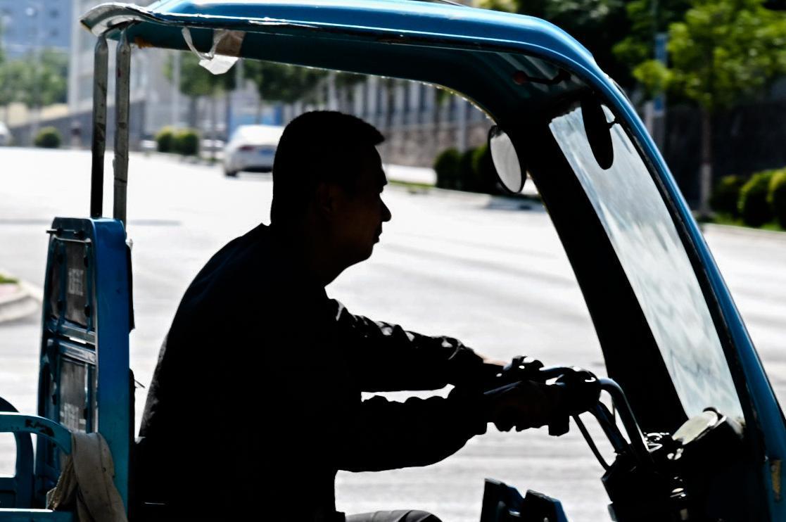 【攝影專題】高溫下的堅(jiān)守