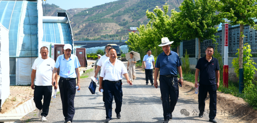 西部散文學會甘肅分會15名作家深入環(huán)縣開展文學采風活動