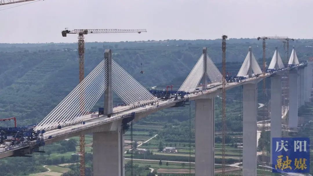 【回眸2025上半年】謀項(xiàng)目 快建設(shè) 抓實(shí)干 ——慶陽(yáng)市大力推進(jìn)重點(diǎn)項(xiàng)目建設(shè)掃描