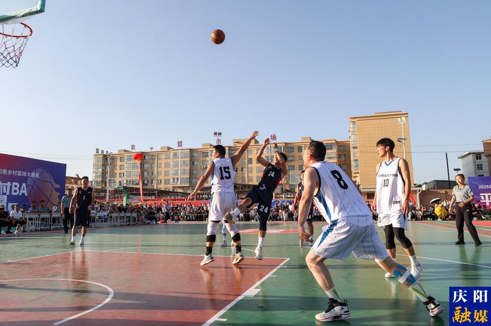 【攝影報(bào)道】超燃“平泉·村BA”賽程漸近尾聲  點(diǎn)燃鄉(xiāng)村火熱激情