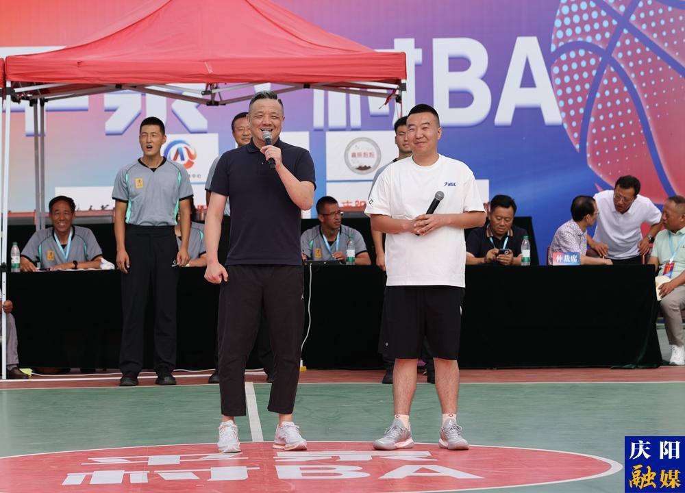 【攝影報(bào)道】平泉·村BA男子甲組決賽舉行 孟壩星火隊(duì)奪得冠軍