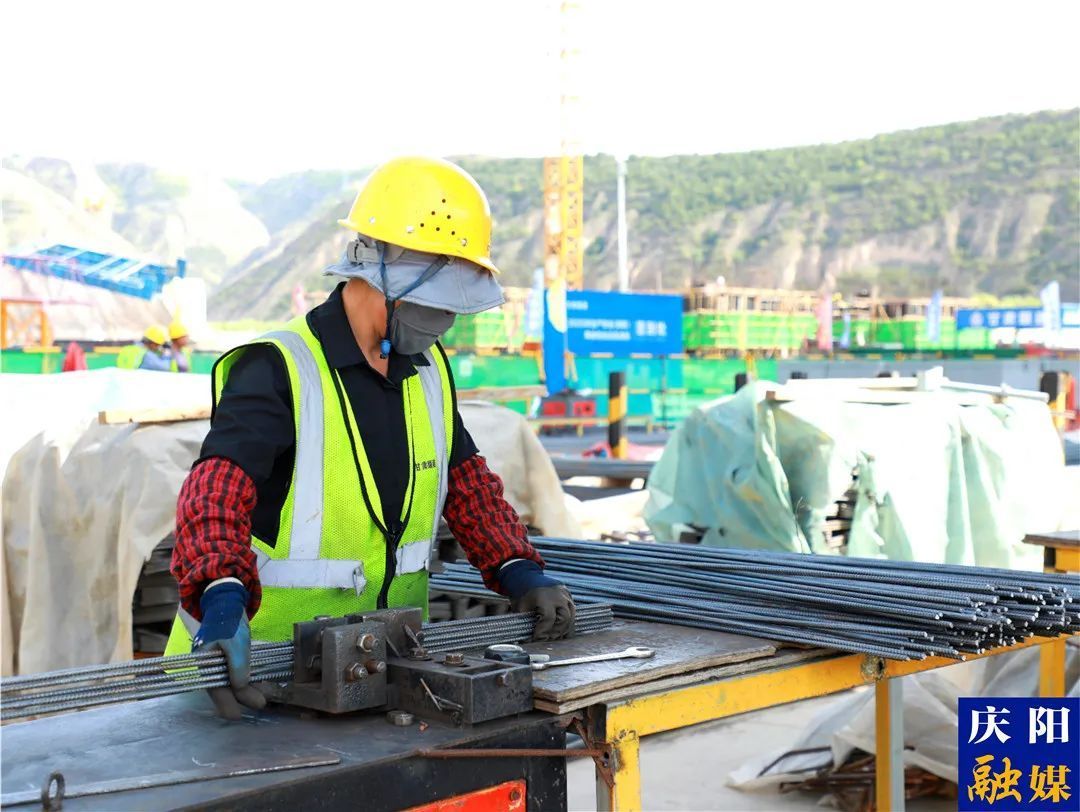 【慶陽·縣區(qū)觀察】戰(zhàn)高溫保進度 環(huán)縣民生項目“火熱”推進