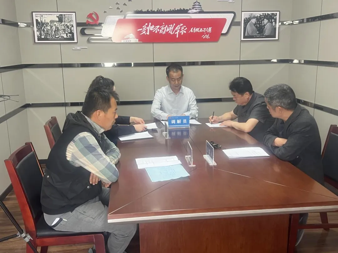 【法治日?qǐng)?bào)聚焦慶陽(yáng)政法工作】上炕頭進(jìn)果庫(kù)赴園區(qū)斷案 甘肅慶城法院巡回法庭傳遞司法溫度