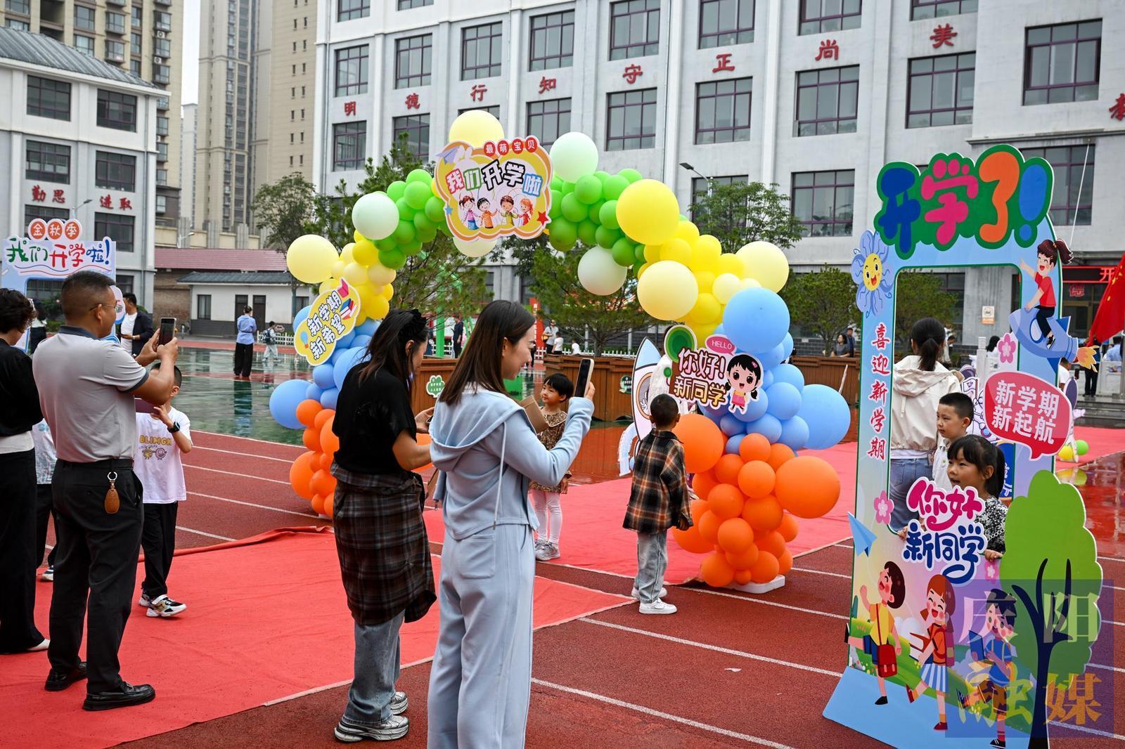 【攝影報(bào)道】慶陽：秋季開學(xué)季迎新活動(dòng)豐富多彩