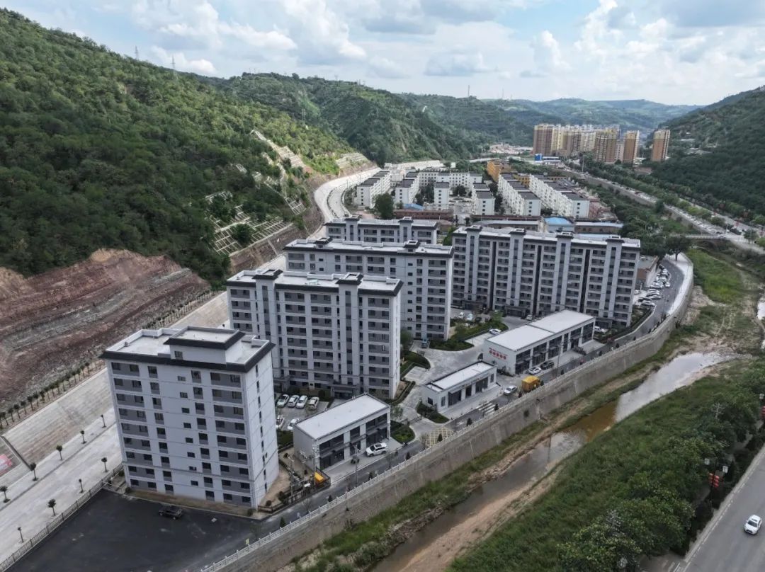 “搬”出好日子 “遷”進(jìn)幸福里 ——華池縣生態(tài)及地質(zhì)災(zāi)害避險(xiǎn)搬遷工作紀(jì)實(shí)