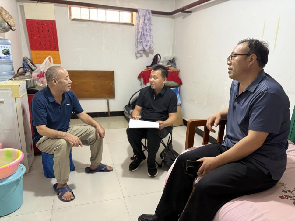 情系僑眷送關(guān)愛走訪慰問聚僑心——鎮(zhèn)原縣委統(tǒng)戰(zhàn)部、縣僑聯(lián)小組開展困難僑眷走訪慰問活動