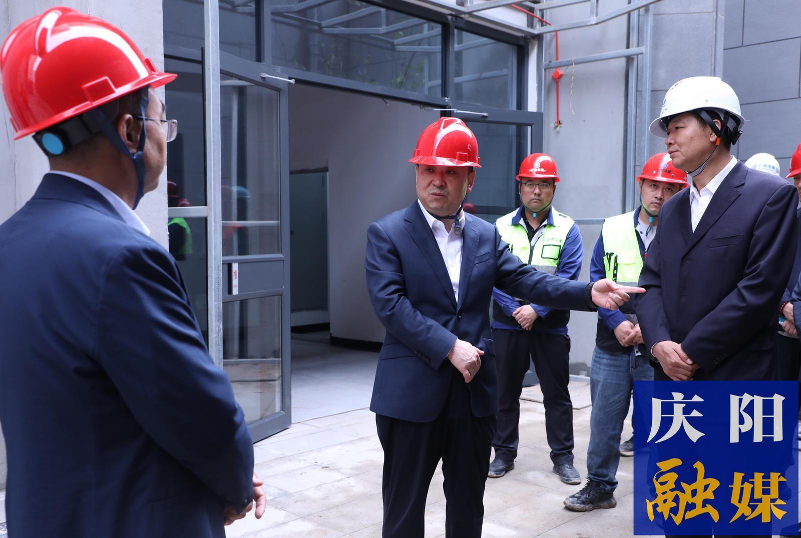 周繼軍調(diào)研慶陽(yáng)城投集團(tuán)經(jīng)營(yíng)管理工作