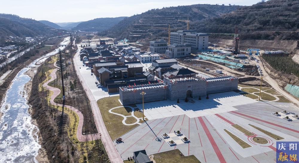 【攝影報(bào)道】南梁長(zhǎng)征公園冬季研學(xué)熱 紅色體驗(yàn)浸潤(rùn)童心