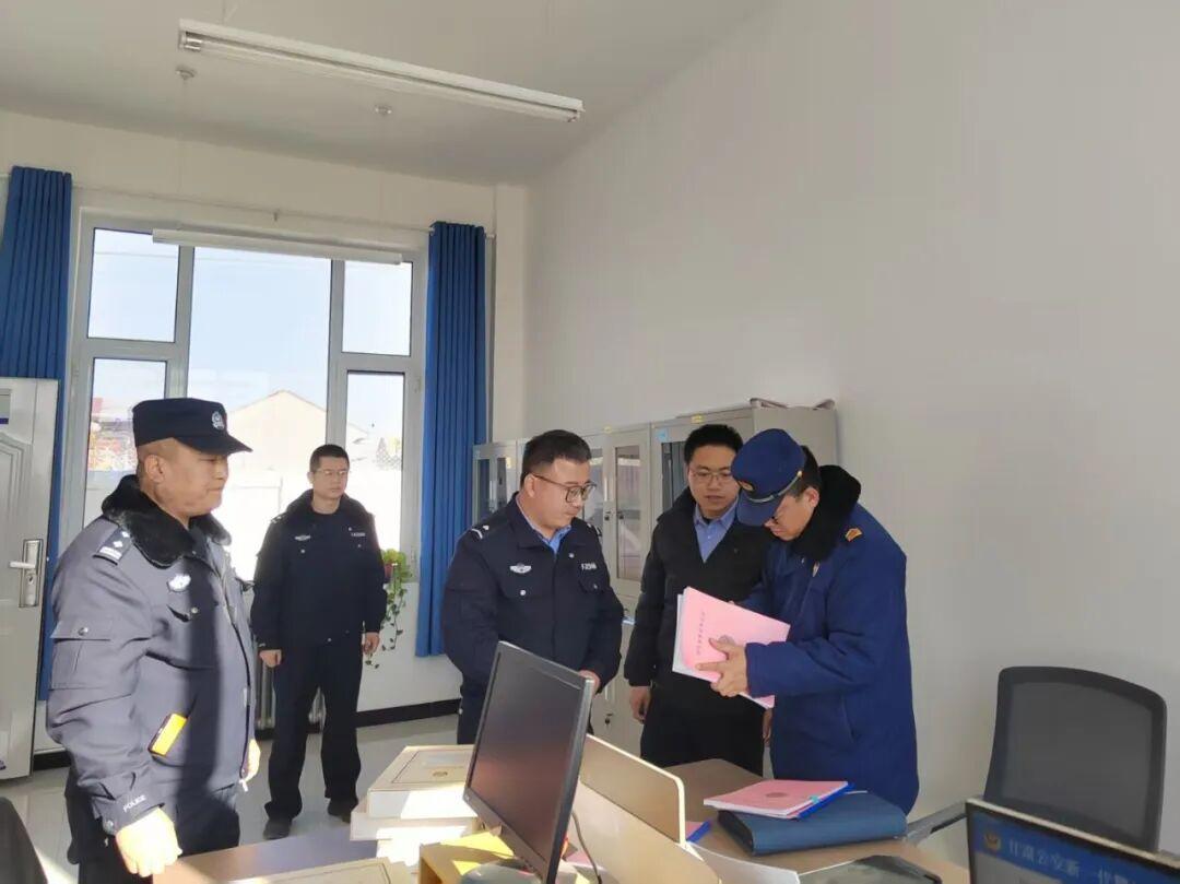 鎮(zhèn)原消防聯(lián)合縣公安局對全縣派出所、消防工作站消防工作開展情況進行督導