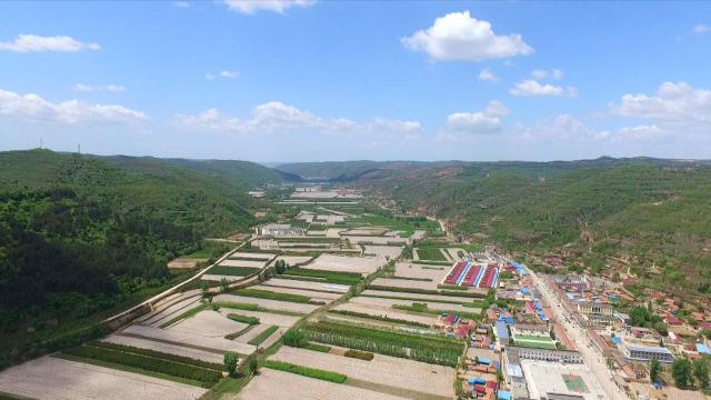 【“十四五”發(fā)展巡禮】合水縣固城鎮(zhèn)：產(chǎn)業(yè)織就鄉(xiāng)村畫(huà) 治理賦能時(shí)代歌