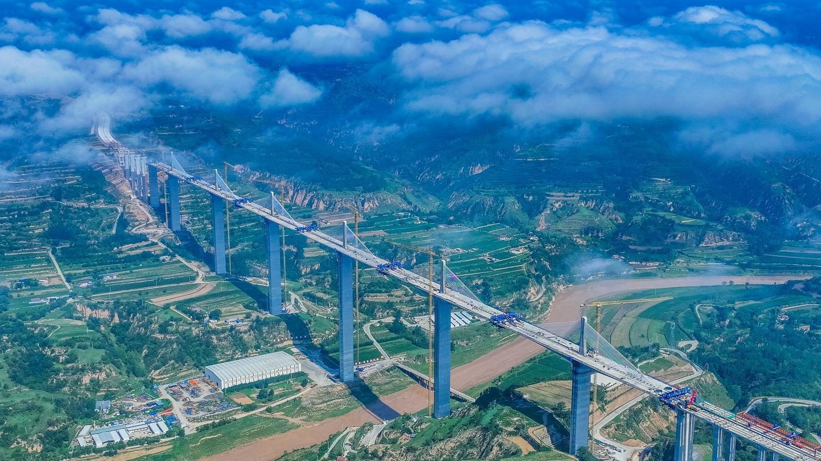 【攝影專題】G309線合水（老城）至西峰段一級公路建設(shè)紀(jì)實