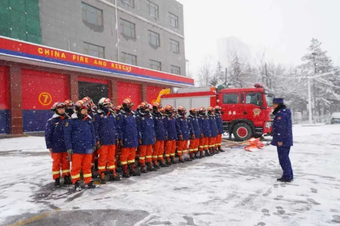 慶陽消防開展低溫雨雪冰凍災害實景實戰(zhàn)拉動演練