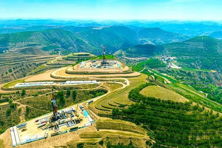 長慶油田第二采油廠2025年油氣產(chǎn)量突破400萬噸