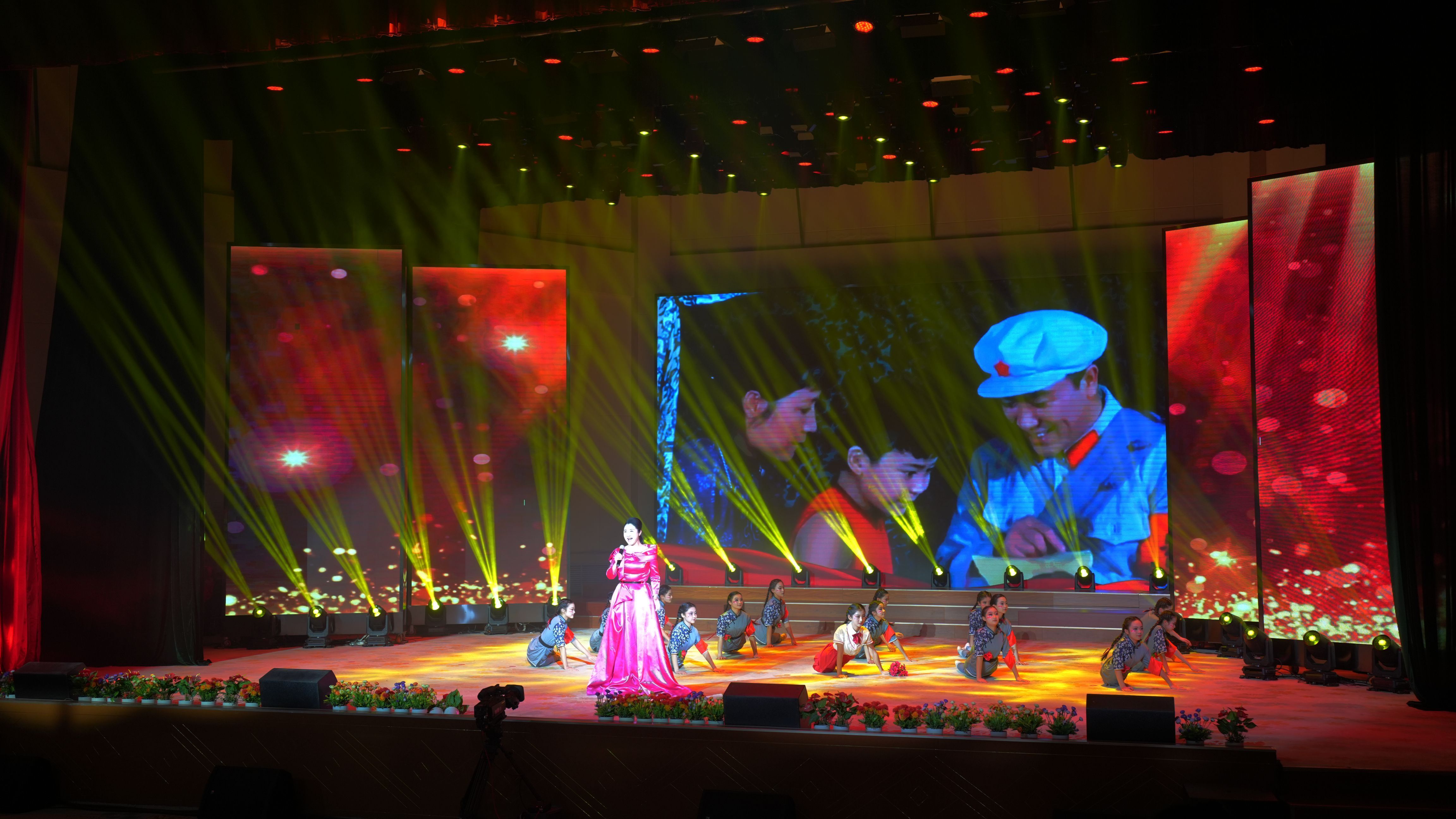 【攝影集】二：“瑞馬迎春下基層 情系南梁送歡樂(lè)”文藝演出在華池縣精彩上演