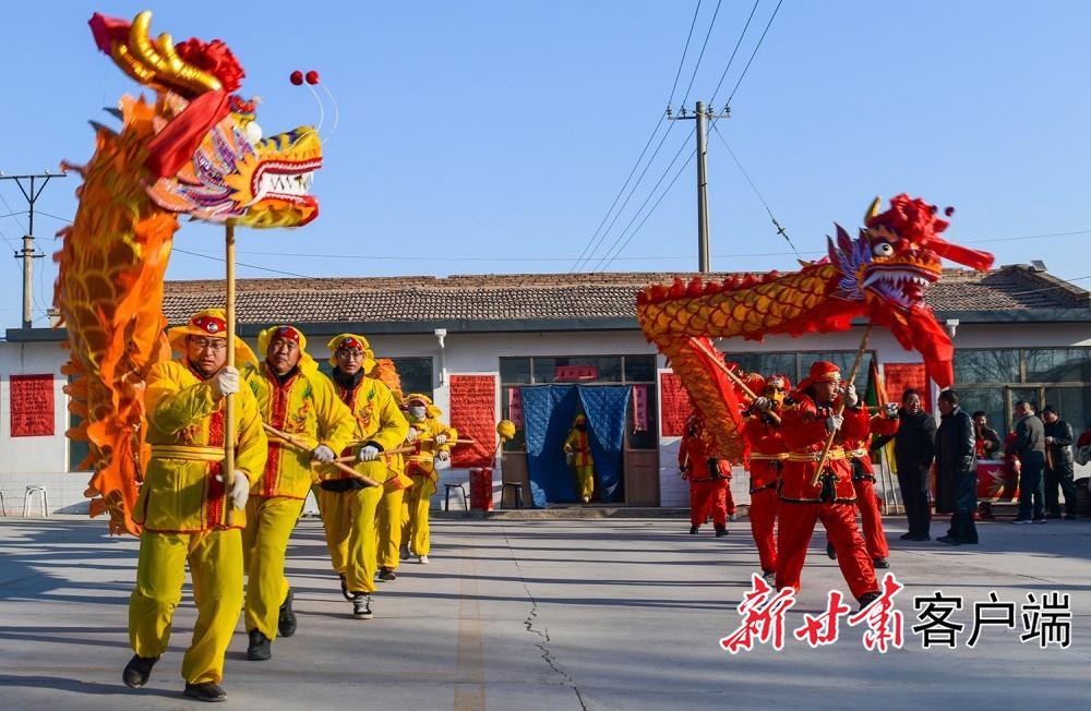 【新春走基層】時(shí)隔26年，長城村社火重啟