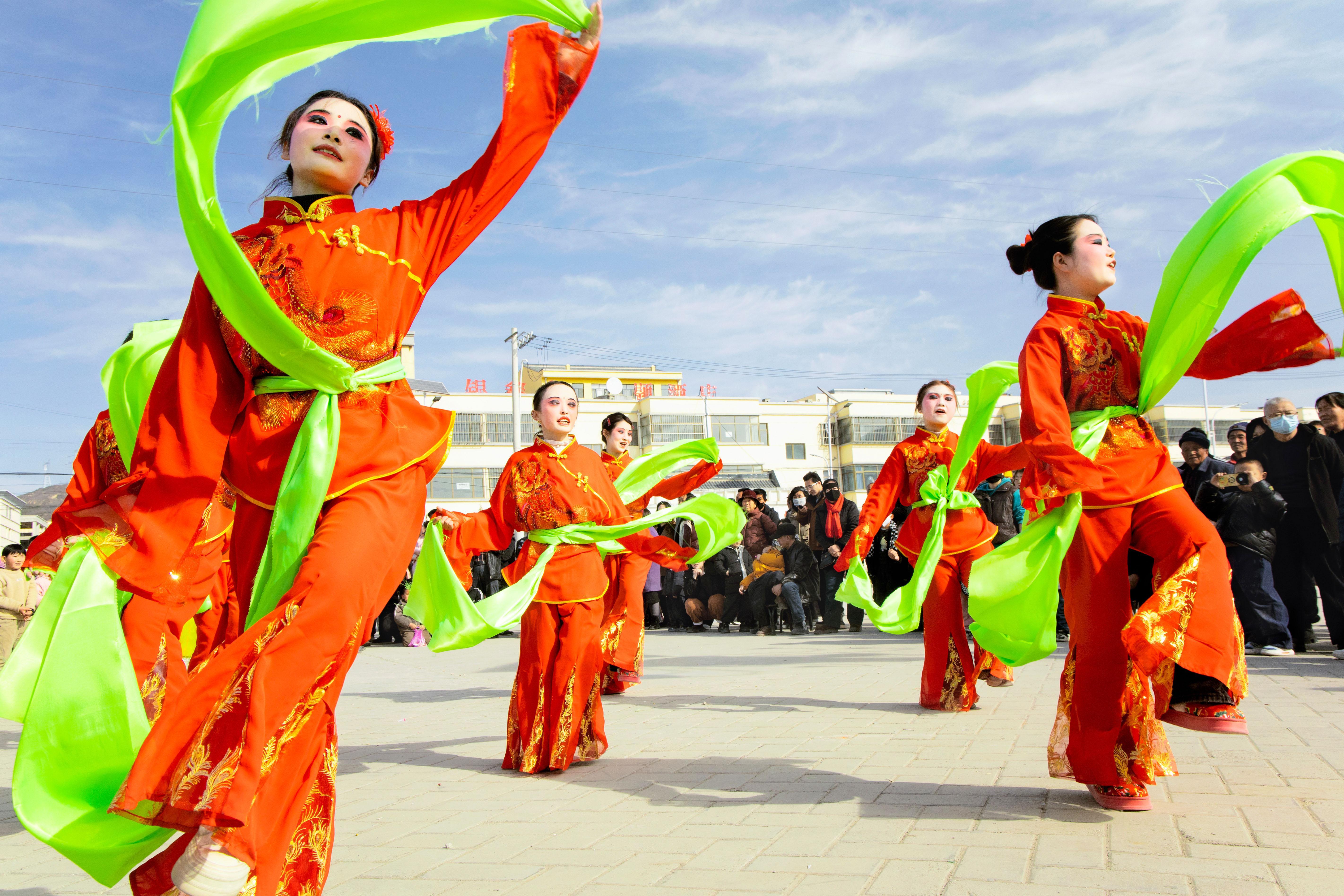 【攝影報道】環(huán)縣：社火鬧春 年味正濃