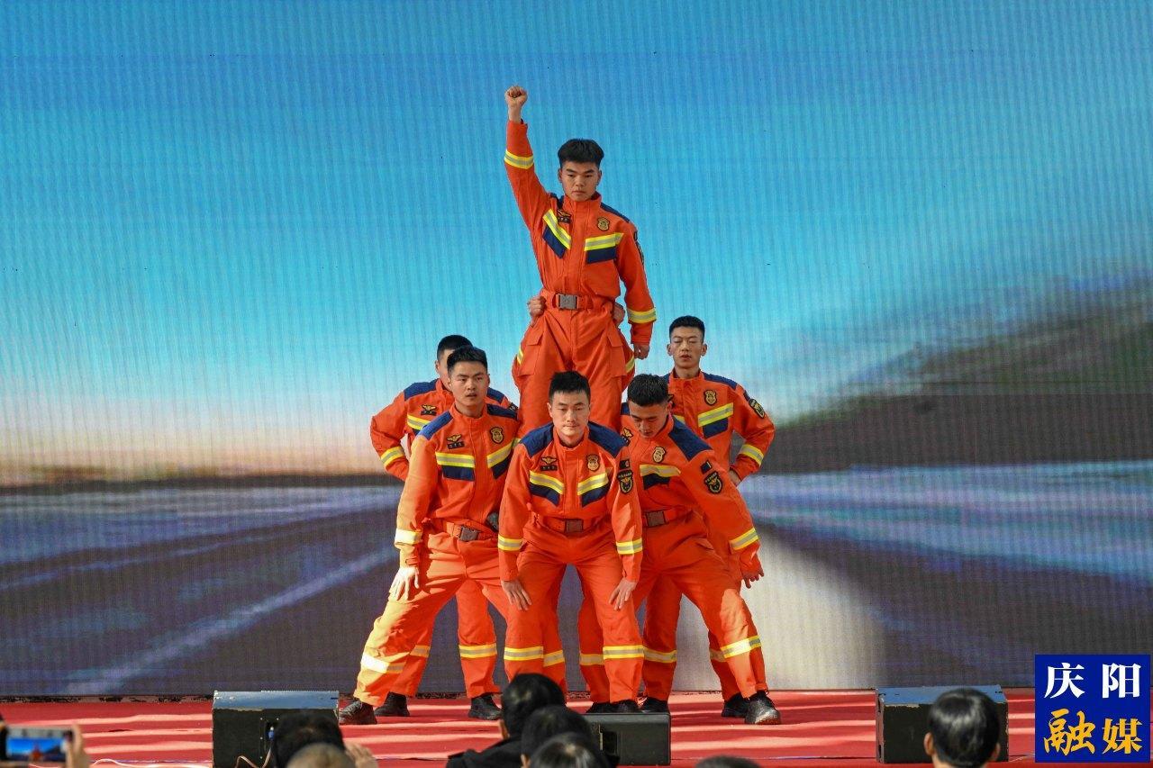 【攝影報道】慶陽市消防支隊(duì)舉辦“策馬揚(yáng)鞭開新局 團(tuán)結(jié)奮進(jìn)‘十五五’”2026年春節(jié)聯(lián)歡會