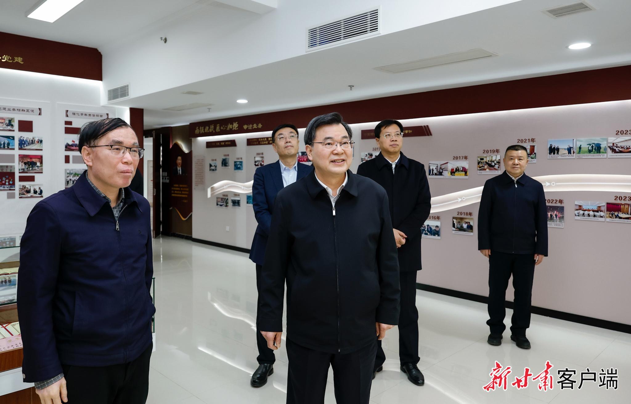 胡昌升在審計(jì)署蘭州特派辦調(diào)研時(shí)強(qiáng)調(diào)：發(fā)揮審計(jì)監(jiān)督職能作用 助力甘肅經(jīng)濟(jì)社會(huì)高質(zhì)量發(fā)展