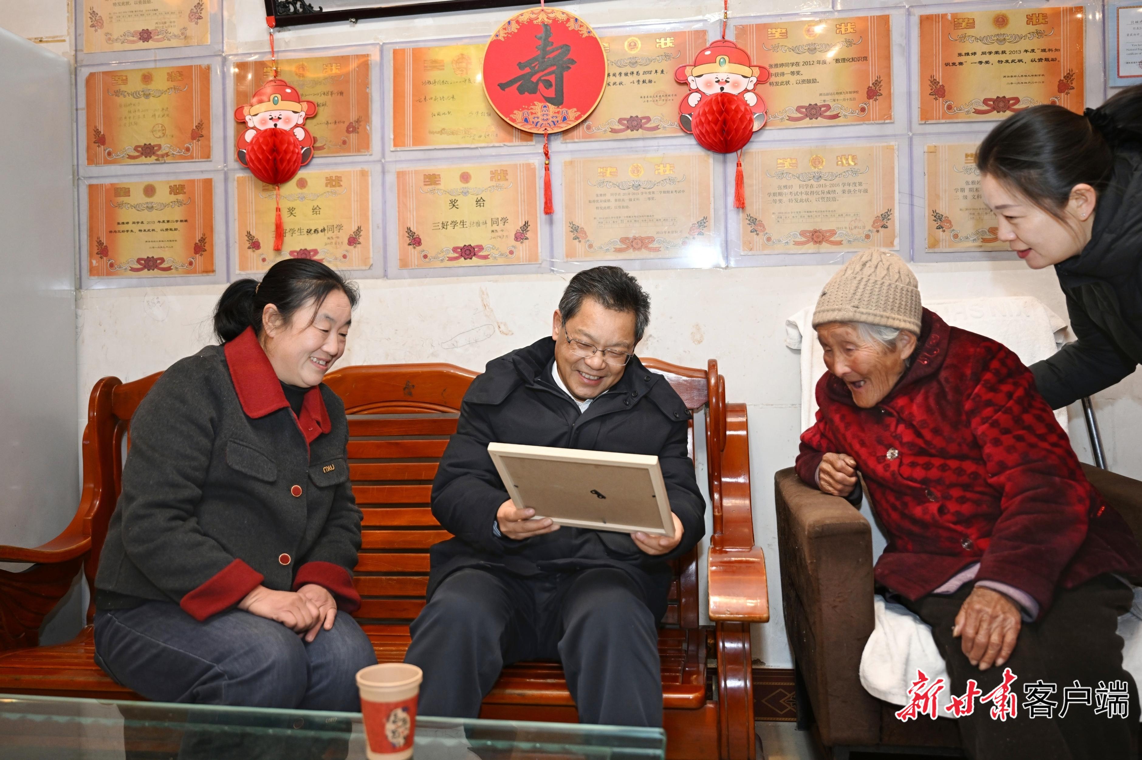 任振鶴在隴南市甘南州調(diào)研時強調(diào) 保安全守底線確保群眾歡歡樂樂過好年 促發(fā)展惠民生奮斗共創(chuàng)幸福美好新生活