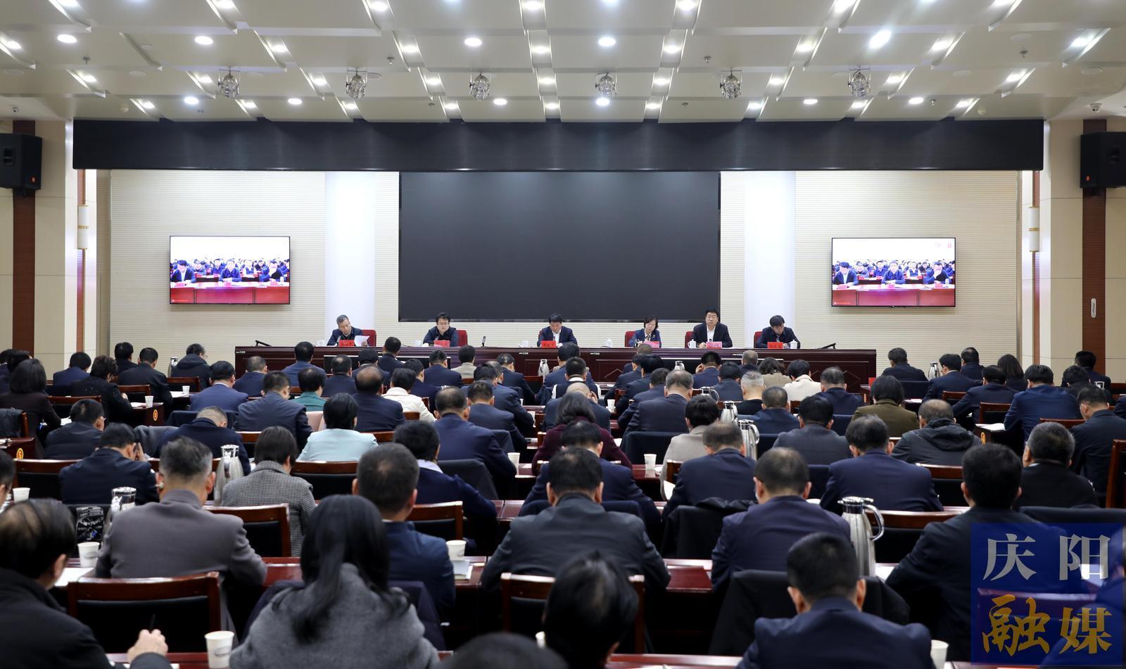 2026年慶陽(yáng)市安全生產(chǎn)工作會(huì)議暨市安委會(huì)第一次全體（擴(kuò)大）會(huì)議召開 周繼軍出席并講話